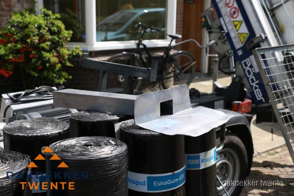 Dakbedekkingsmateriaal en dakgoot onderdelen in Twente
