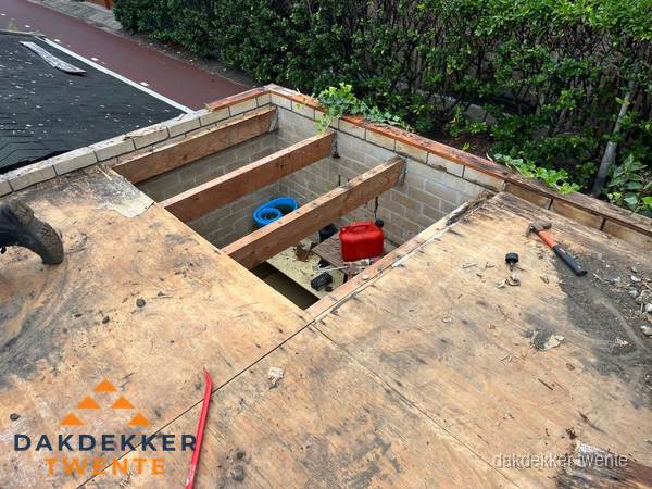 Plat dak vervangen met open constructie in Twente Plat dak vervangen met open constructie in Twente