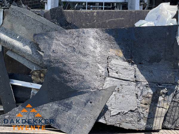 Kosten dakrenovatie: afvoer oud dakmateriaal in Twente Kosten dakrenovatie: afvoer oud dakmateriaal in Twente